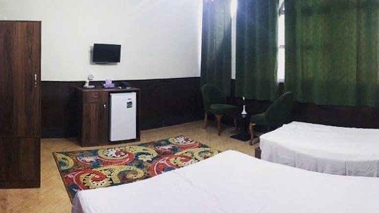 اتاق سه تخته هتل سالیز خرم آباد